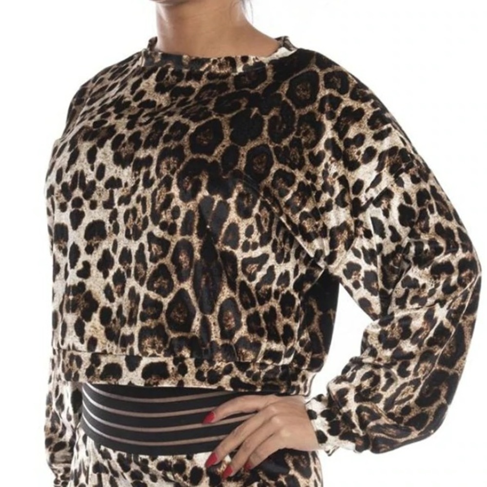 Hear me Roar Crop top Medium